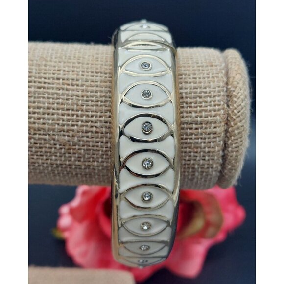 Beautiful Gold Tone & White Enamel Hinged Bangle Bracelet Tiny Rhinestone Accent - Picture 4 of 12